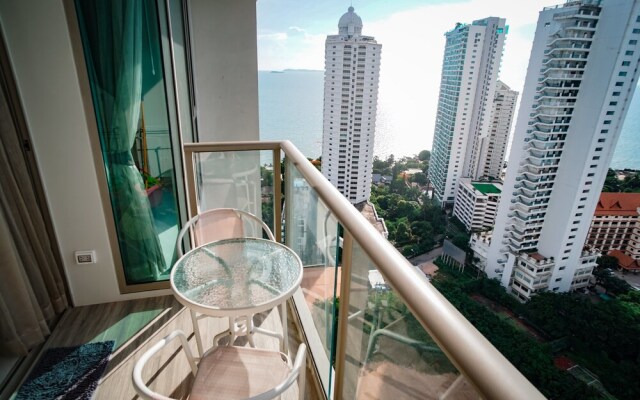 Riviera 1BR Sea View 2605 by Pattaya Holiday