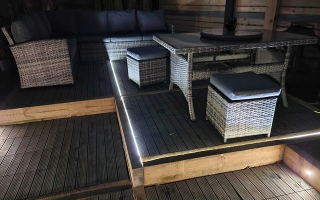 Angela's Hideaway - 2 Beds - Hot Tub - Sauna