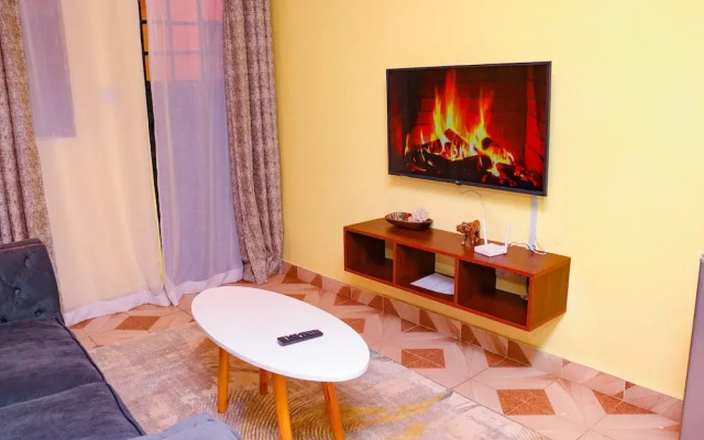 Lux Suites Trm drive Studio Apartments
