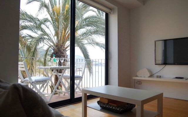 Port Alegre Attic by Hello Apartments Sitges