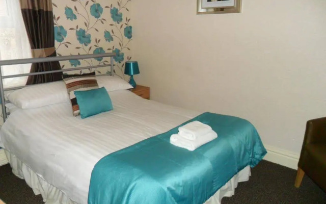 Lyric Hotel