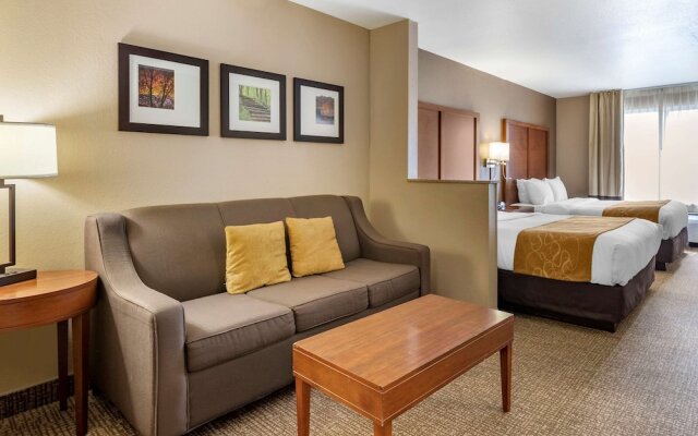 Comfort Suites