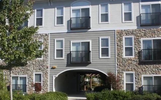 Camden Manor Park Apartments