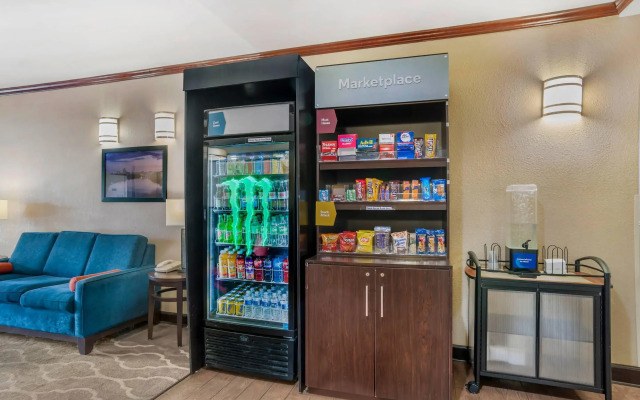 Comfort Suites Montgomery East Monticello Dr.