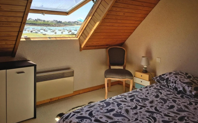 Holiday Home in Ploudalmyzeau