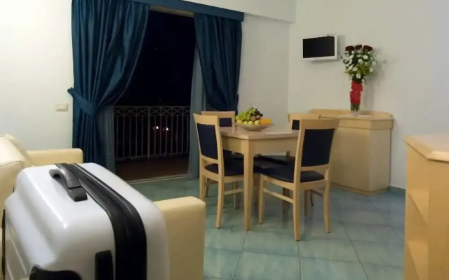 Suites Venustas Park