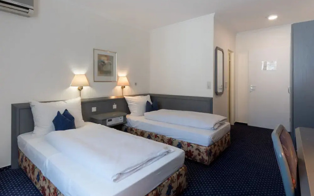 Hotel Belmont Classic