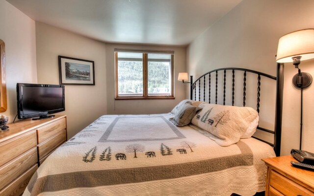 Lakeshore 1540 by Book by Owner