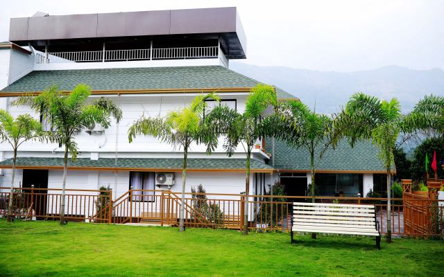 Star Emirates Luxury Resort and Spa, Munnar