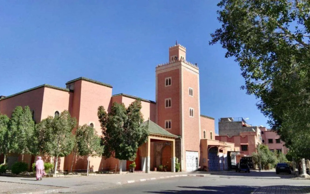 Dar Sarsar Airport