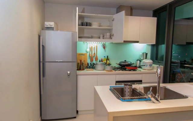 Saigon City View Apartment & Pool