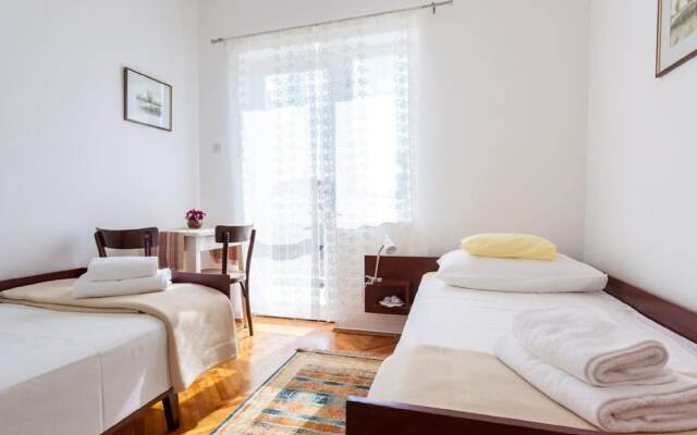 Cosy Apartment in Malinska With Barbecue