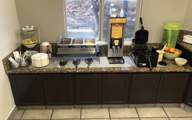 Quality Inn & Suites Meridian - West Boise