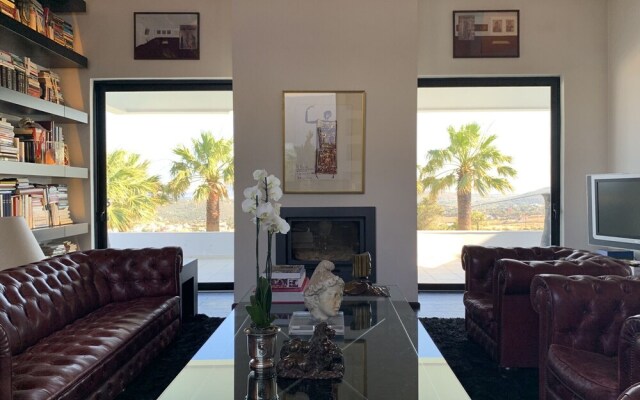 Luxury Villa Marathon