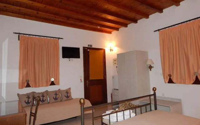 Tinos Suites & Apartments