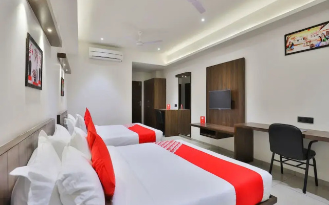 OYO 16604 Hotel Sparsh Inn