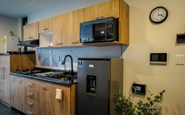 Cozy Apartment for 4 Guests with Parking