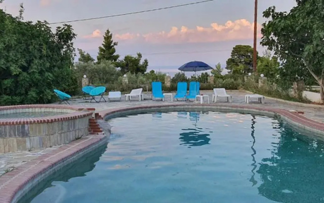 Pashos Hotel