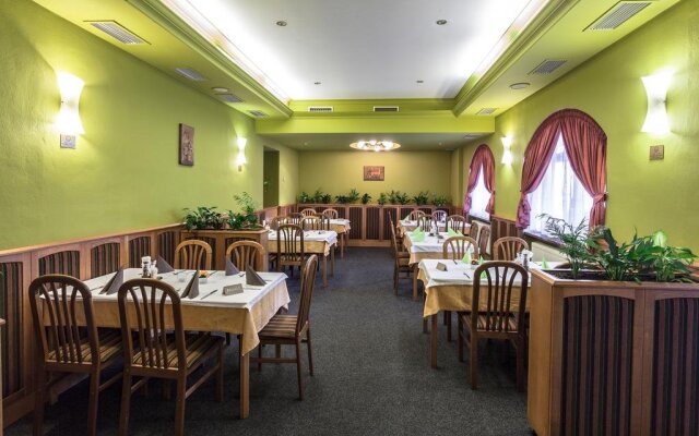 Hotel u Crlíků