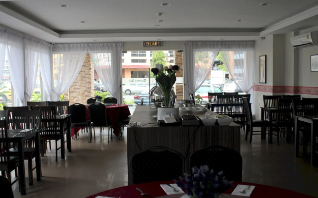 Hotel Nur Miri