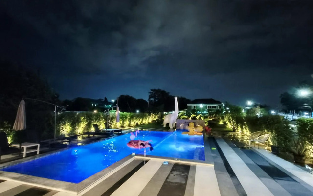 พรนับพันเพลส