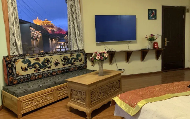 Yuqiao Courtyard Hotel