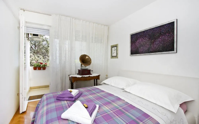 Apartment Depolo