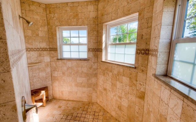 Beachbreeze Apartment 6