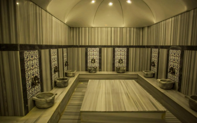 Parion Hotel