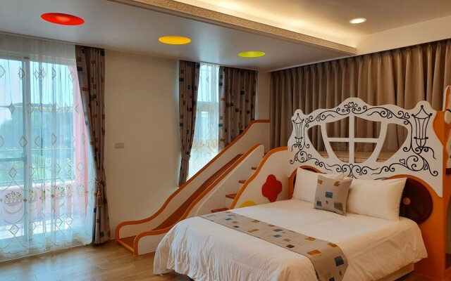 Honeysuckle Family Castle