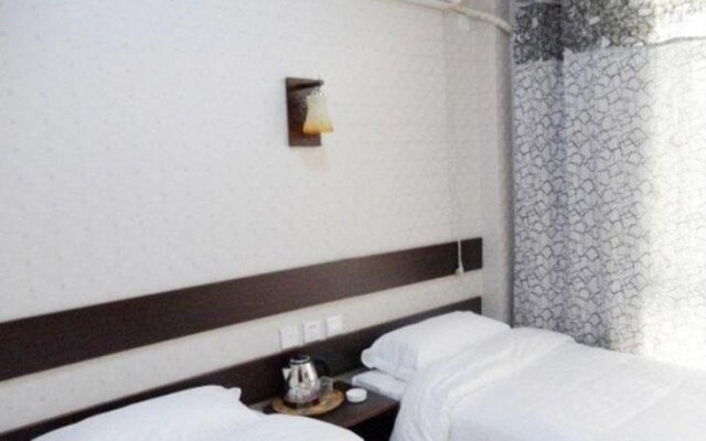Traveller Fashion Hotel