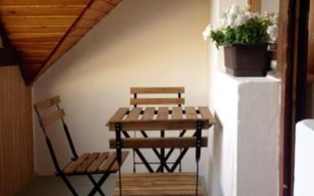Vár-Lak Apartman