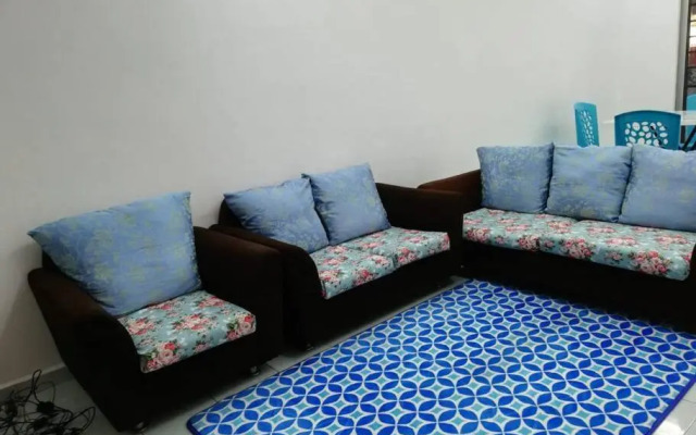 Cozy Terraced Klia Sepang