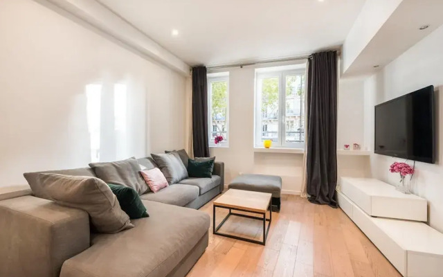 Spacious Apartment With 2 Rooms