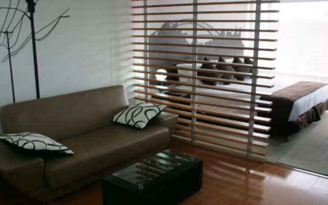 Hotel Regency Suites La Feria