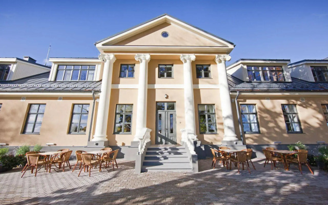 Skrunda Manor Hotel
