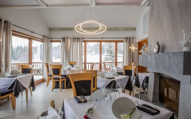 Lancolie "Chalet Du Lac"