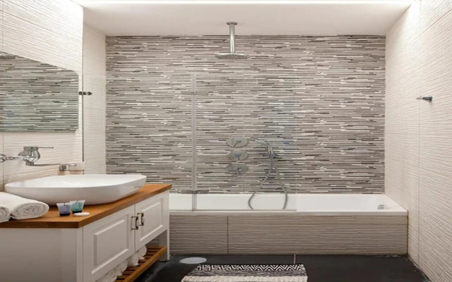 Luxury Penthouse on High Floor with Hot Tub