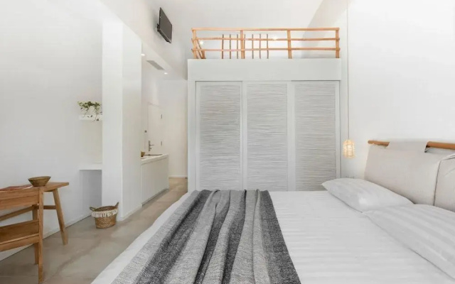 Arco Solium Suites Milos Family Suite