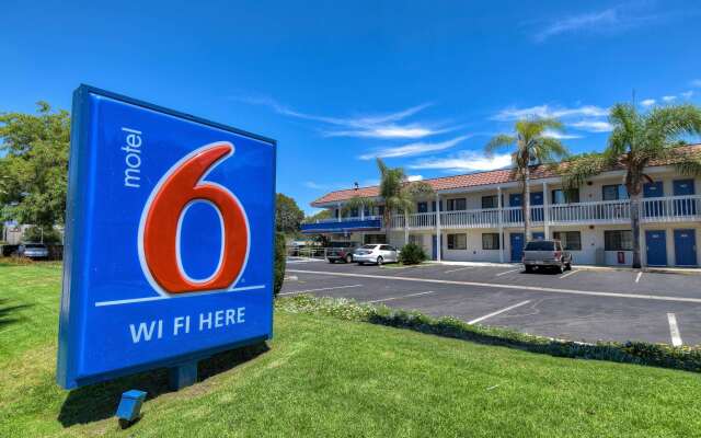 Motel 6 Pomona, CA - Los Angeles