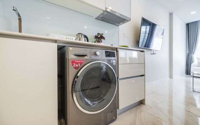 Hyde Sukhumvit 11 By Favstay