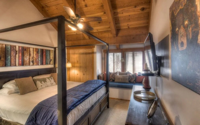 Granlibakken Retreat Near Tahoe Beach!