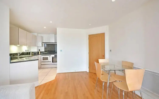 ST George Wharf Studio Apartments