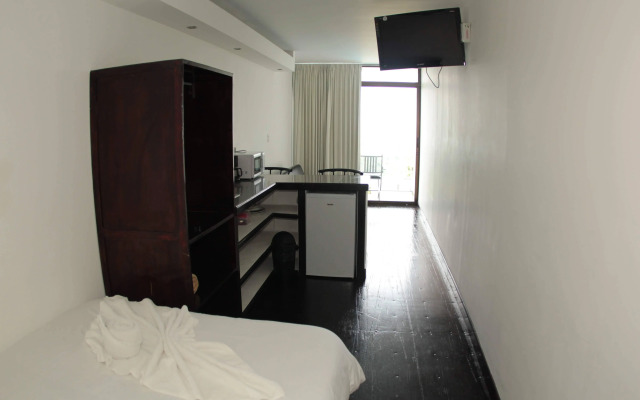 El Faro Beach Hostel