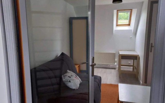 Studios face à la gare