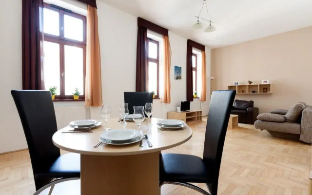 Oasis Apartments - Paulay Ede Street