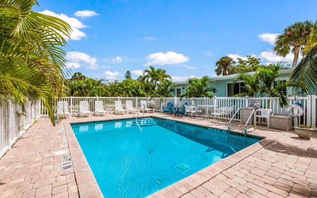 Spoonbill Suite at Driftwood #6