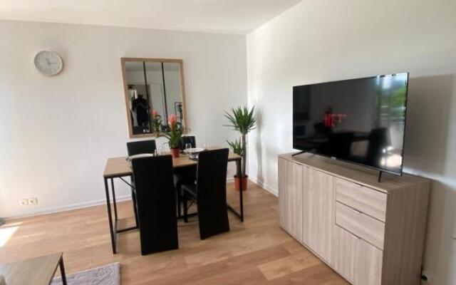 Bel Appartement 59m2 terrasse / wifi / netflix