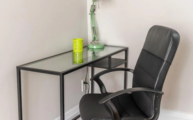Stylish 2Br Apartment in the Heart of Hamilton 4