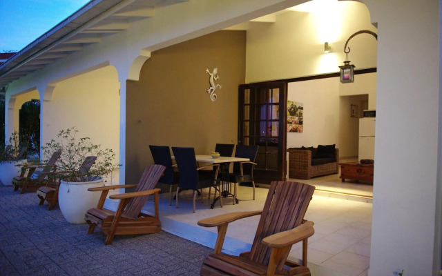 Bantopa Apartments and Villas